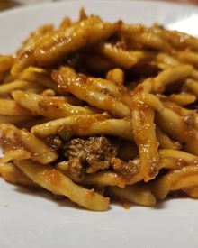 Strozzapreti al ragù dell'Osteria Aisem San Crispino